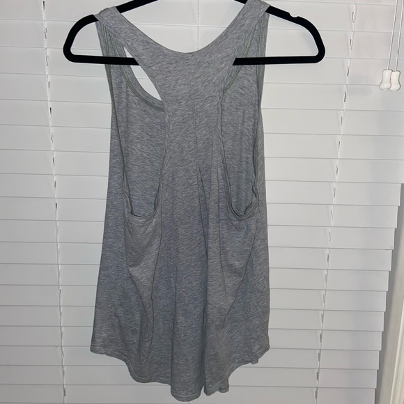 lululemon tank top EUC - Picture 2 of 4